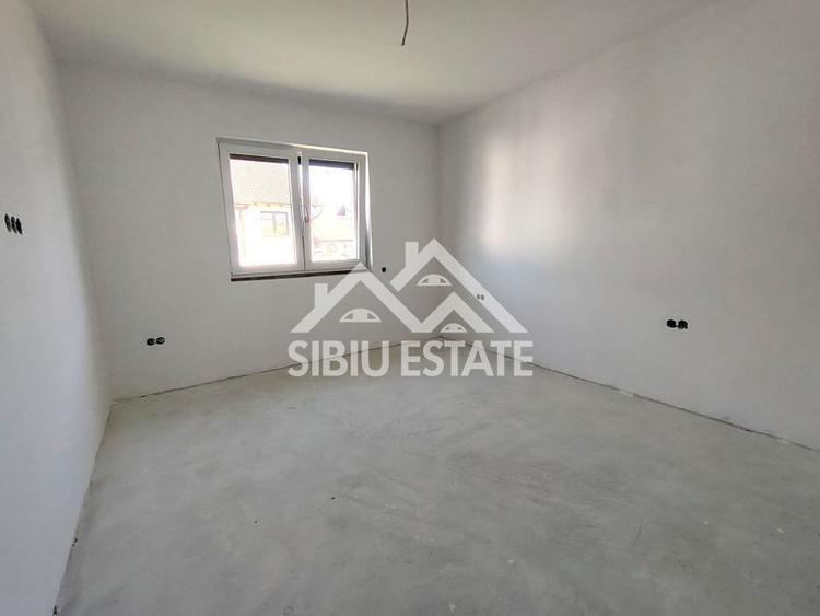 Casa noua cu garaj, pivnita, curte mare - 6