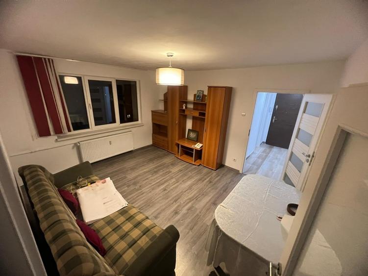 Apartament 3 camere Piata Chibrit langa metrou 1 Mai - 7