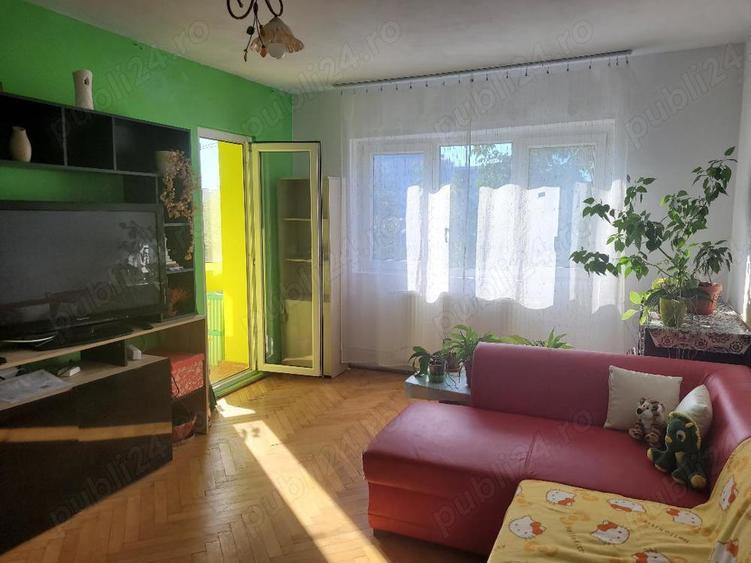 Inchiriere Apartament cu 3 camere Aradului 400 Euro - 9