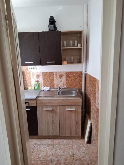 Garsoniera 36 mp, mobilata si utilata complet, etaj 3, zona foarte buna, aer conditionat si boiler. - 5