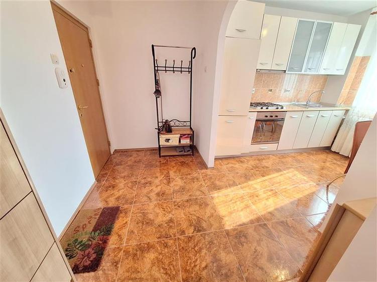 Apartament 2 camere, etaj 2, semimobilat, zona Narcisa - 9