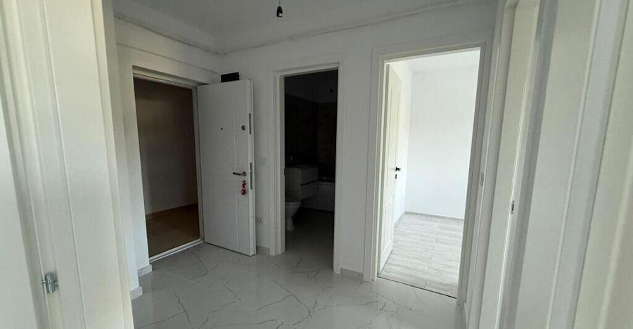 APARTAMENT DE 44 MP, LA 2 STATII DE PODU ROS - 4