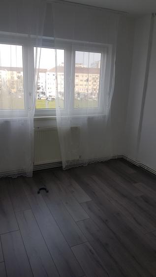 Apartament renovat, nemobilat, cu utilități noi – disponibil în curând - 2