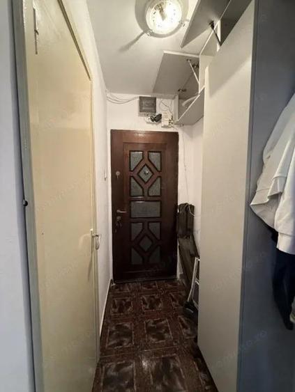Apartament compact, 2 camere, etaj 2 - Pia?a Doina - 1