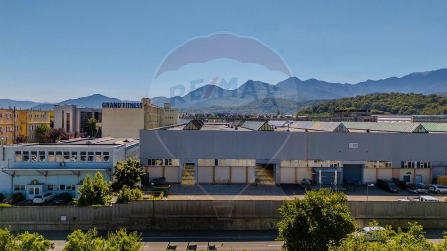 2 tronsoane hala |2 poduri rulante 10/18 T, Parcare, Productie\depozit - 10