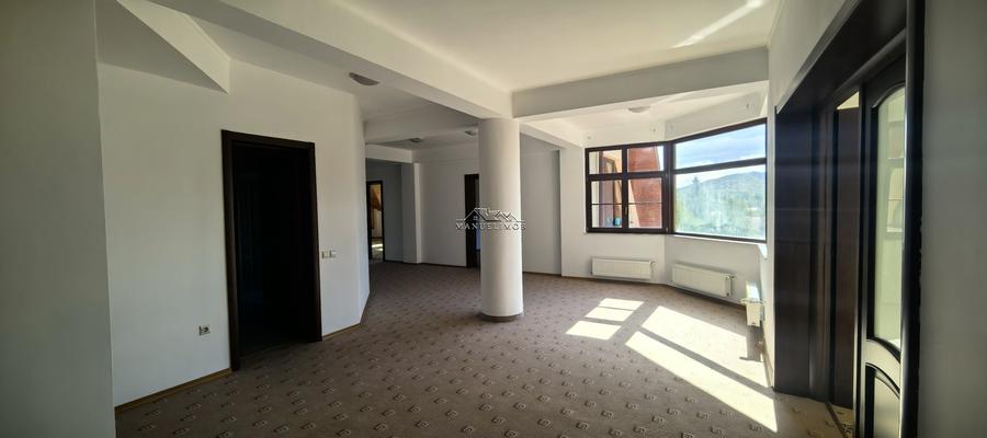 Proprietate Breaza Vila 1000mp , casa administrator , teren generos 3600mp - 30