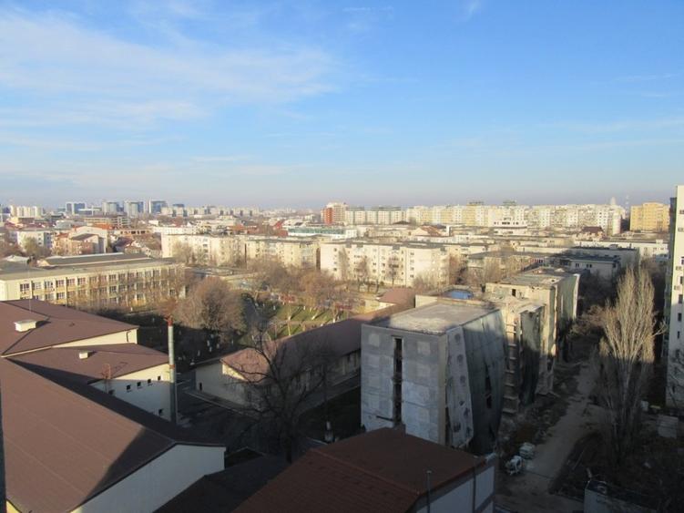 Inchiriere 3 camere Parcul Circului - B-dul Lacul Tei - 43