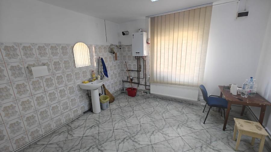 Casa Spatiu comercial zona ISJ Buzau 160mp Pret: 110.000 - 14