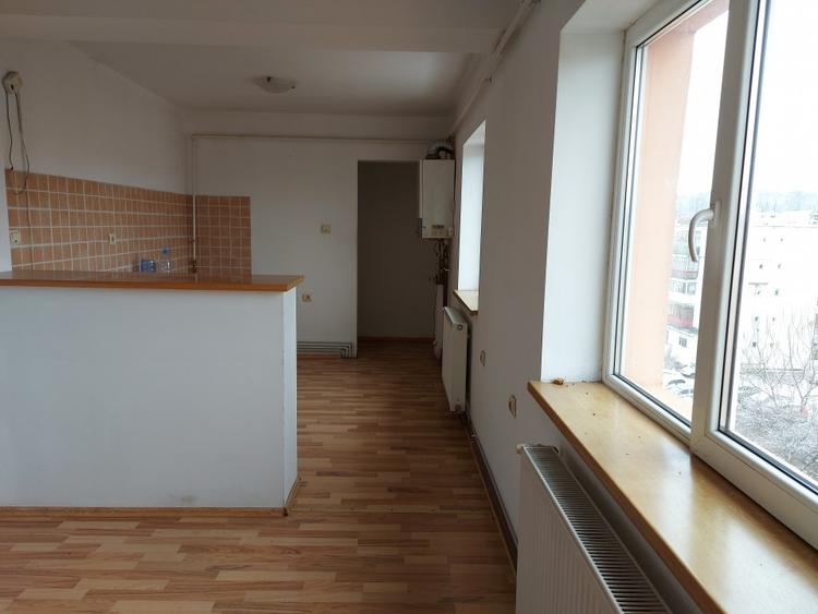 Ap 3 cam. in Gavana 3 in sup de 96 mp, 814 E/mp, an 2008 la pret 78 100 euro . - 10