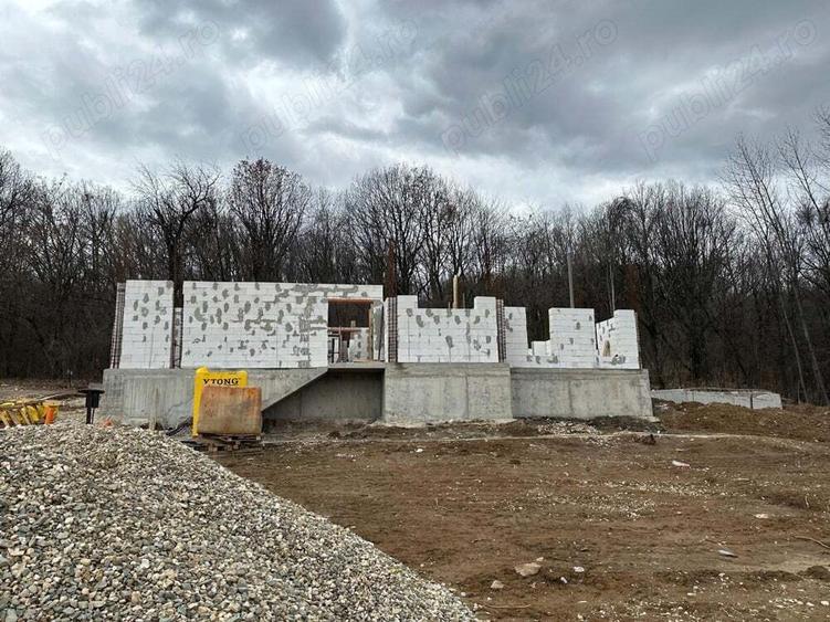 Casa ( neterminata) si teren de vanzare - Mosoaia Arges - 2