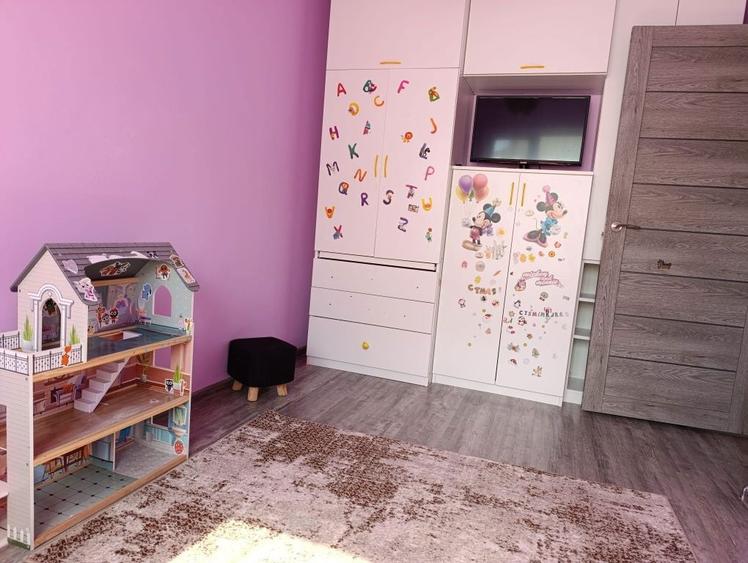 Inchiriez ap cu 3 cam, decomandat, Dambul Pietros - 8