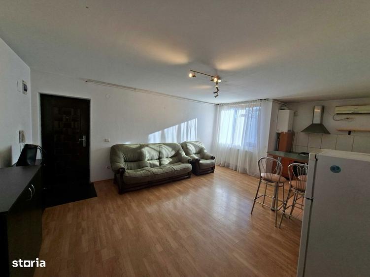 Apartament cu 3 camere, et: 2/3 la vila in Piata Cluj - 11