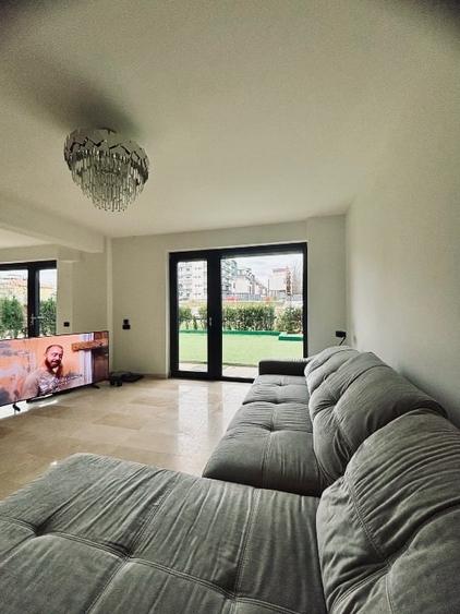 De vânzare apartament de lux  cu terasă, zona Mamaia Nord - 2