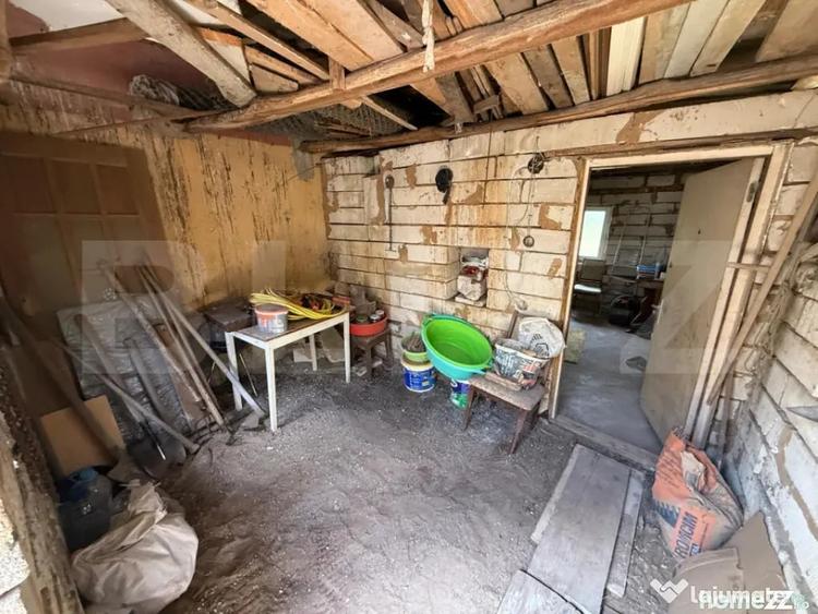 Casă cu 4 camere cu Teren 6000 Mp în Central