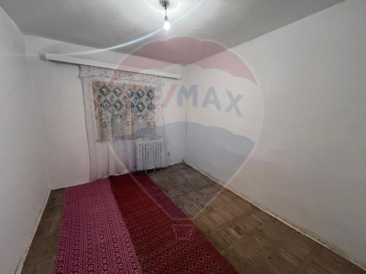 Apartament cu 4 camere de vanzare in zona Sud-Est - 4