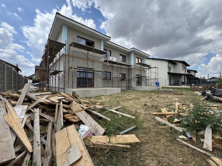 Duplex 4 camere 105mp utili+12mp terasa, 250mp teren, P+1+Pod -Chisoda - 1