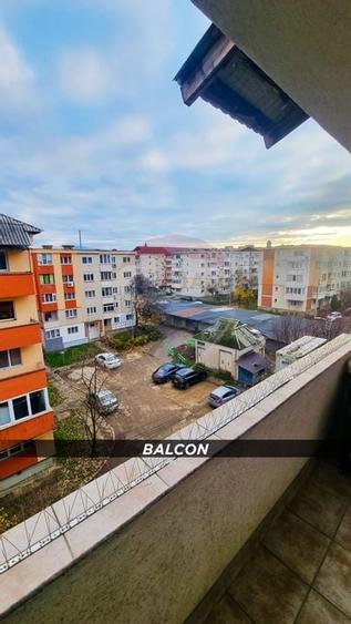 Apartament cu 3 camere plus boxa de vanzare pe strada Moldovei - 18