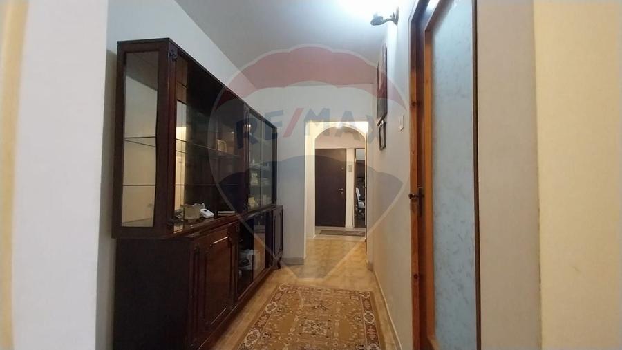Apartament cu 3 camere decomandate în Lapus-Decebal - 10