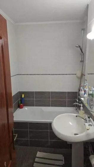 Apartament 3 camere, decomandat, 70 mp + 2 balcoane zona Catedrala Ortodoxa - 3