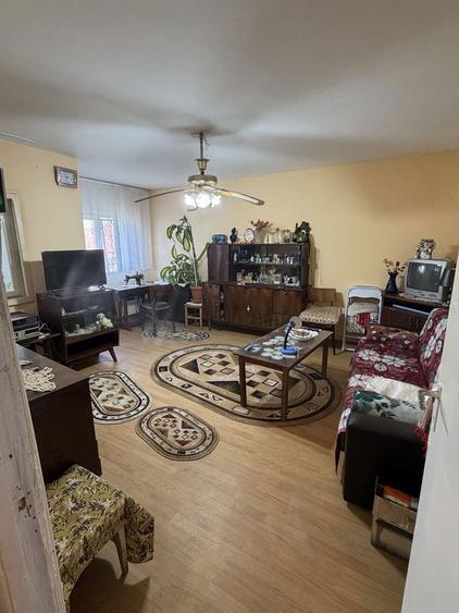 Vand Apartament cu 2 camere - 5