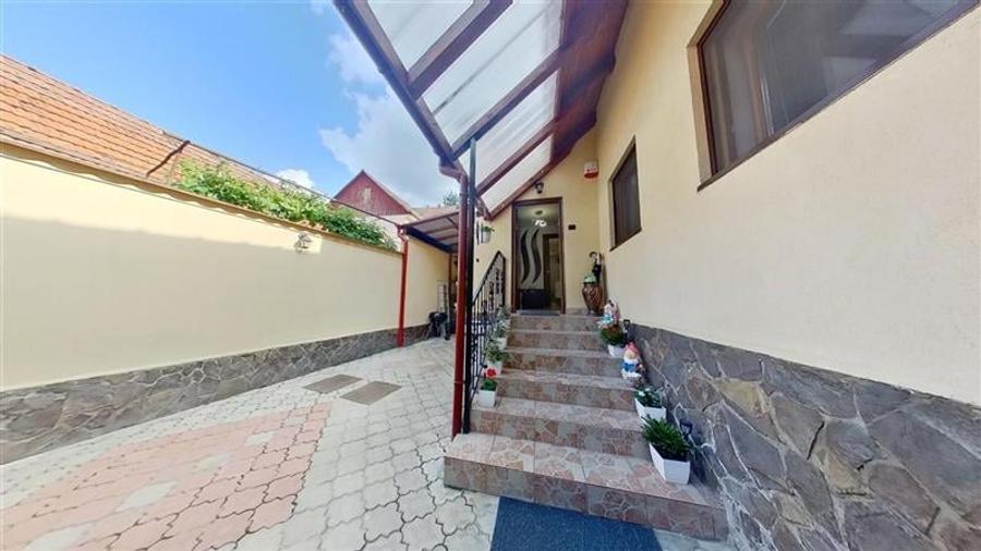 TUR 3D! Refugiu rafinat in Schei, Casa cu 3 camere amenajata cu stil, Brasov - 29