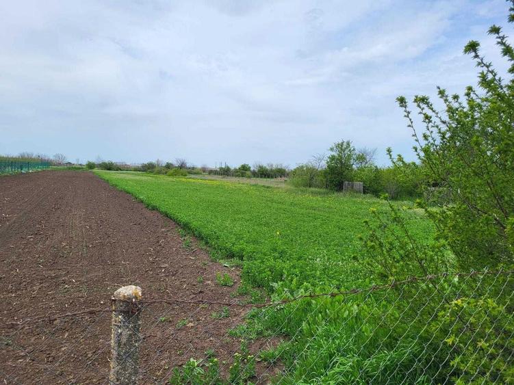 Vand teren intravilan - 1