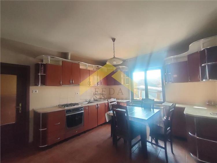 Casa de vanzare localitatea Savarsin - 4