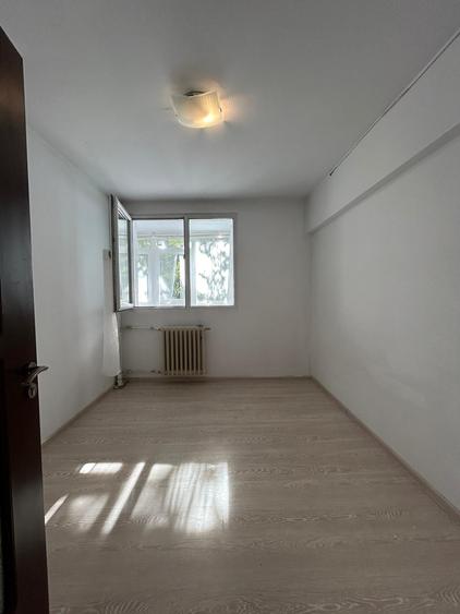 Titan 3 Camere Bloc Tip H  Caramida Reabilitat5 Min Metrou Titan 2 Min IOR 2 Bai - 3