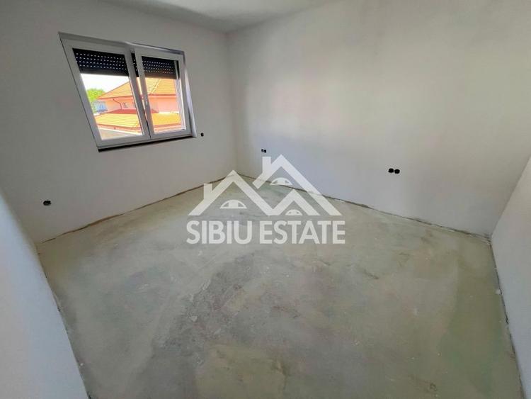 Casă Individuală cu garaj dublu de Vânzare în Șelimbăr, zona Lidl - 10