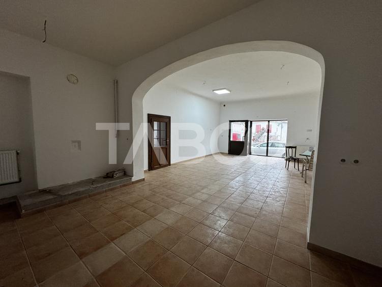 Spatiu comercial de inchiriat in centrul Cristianului cu vad bun - 8