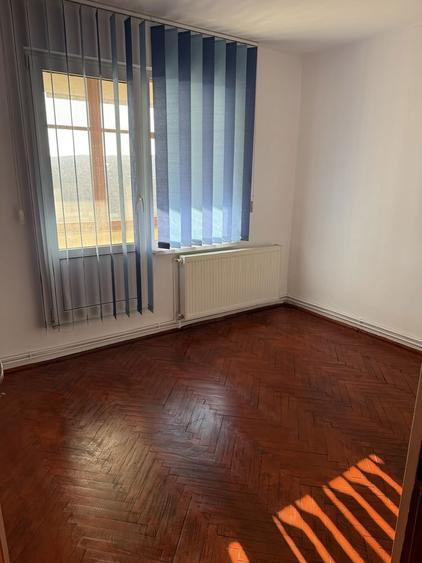 Vand apartament cu 3 camere - 7