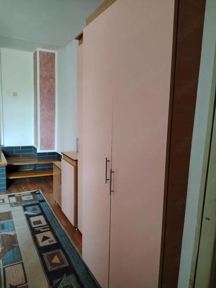 Inchiriez garsoniera - 2