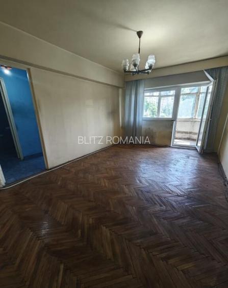 Apartament de vanzare, cu 3 camere spa?ios, etaj 1, zona P Apartament de vanzare, cu 3 camere spa?ios, etaj 1, zona P