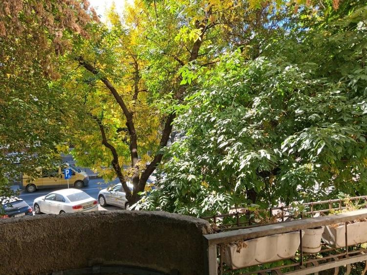 Apartament cu 2 camere decomandat, mobilat în Berceni