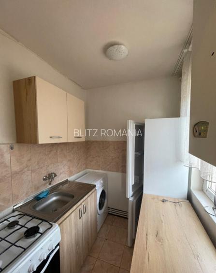 Garsoniera cocheta ?i primitoare