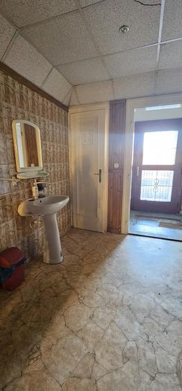 Inchiriez spatiu central,la casa,parter, pretabil pentru birouri sau activitati - 8