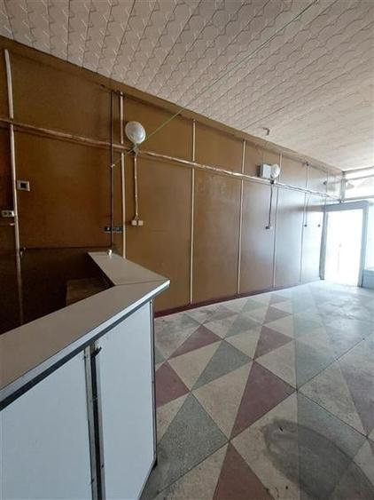 SPATIU COMERCIAL DE VANZARE IN SLANIC MOLDOVA - 3