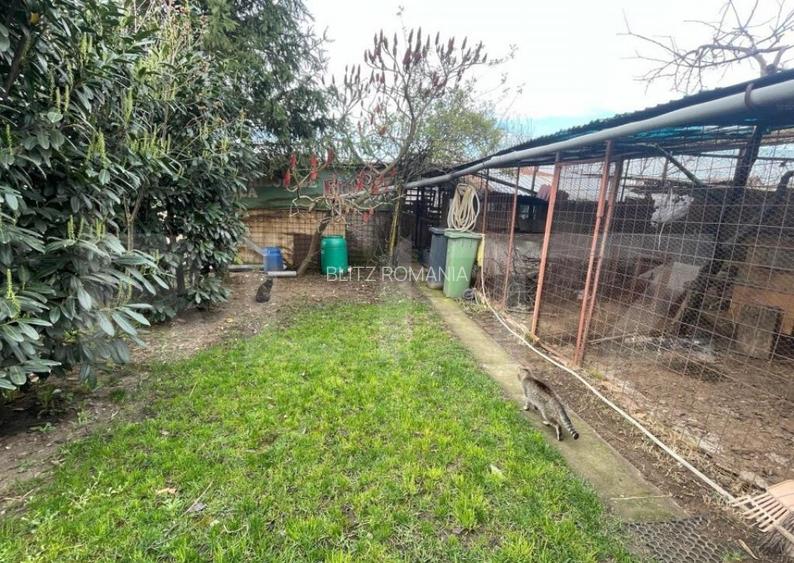 Casa de vanzare cu gradina, 5 camere, Nojorid