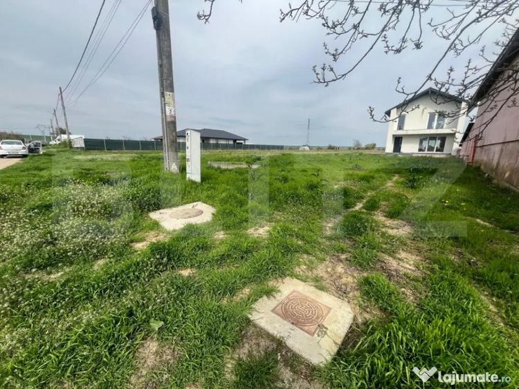 Teren intravilan, 750 mp, zona Isalnita - 1