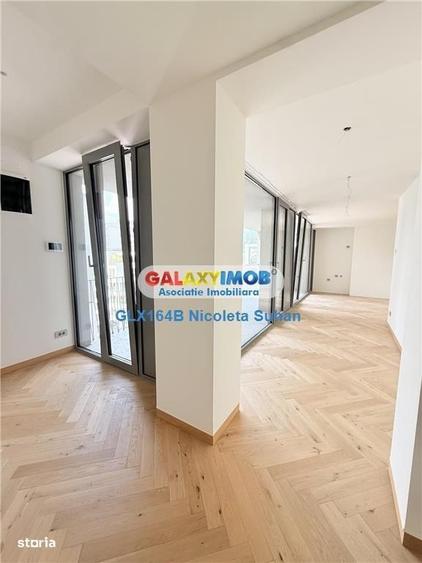 Apartament cu 4 camere în Victoriei