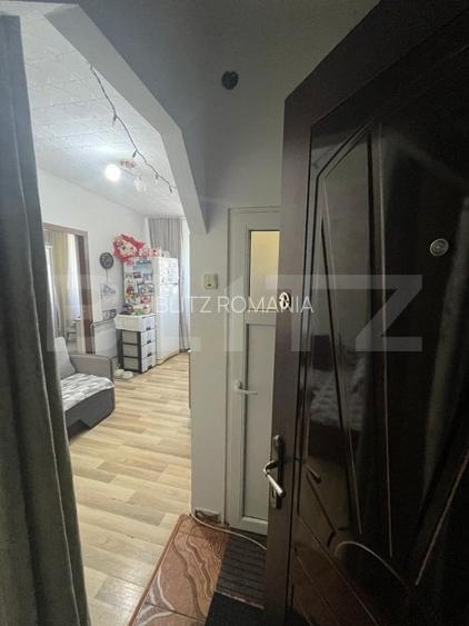 Apartament cu 2 camere, mobilat, etaj 4, zona Liceu Blaga Apartament cu 2 camere, mobilat, etaj 4, zona Liceu Blaga