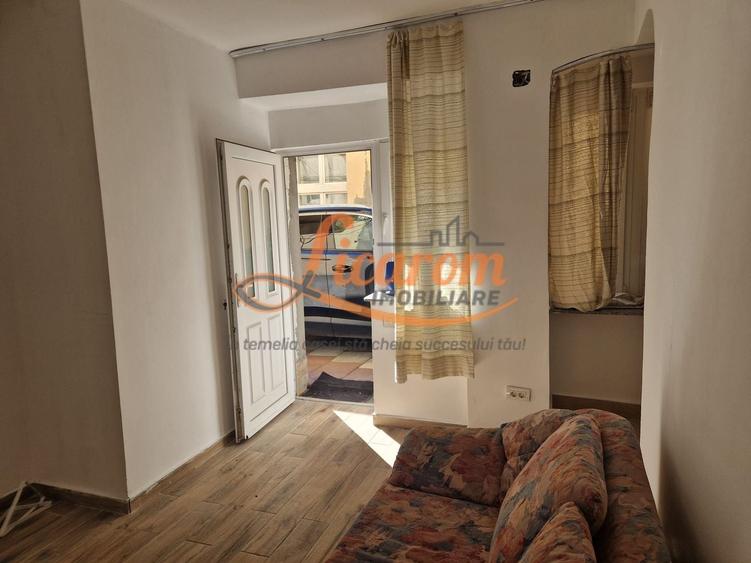 Garsoniera in casa zona Istorica Hotel Ambient,Parter.,curte comuna. - 3