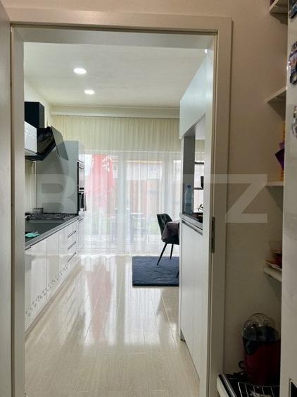 Casǎ cu 4 camere, zona Sanpetru - 9