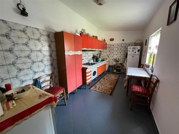 Vila de vanzare in Garoafa,suprafata construita 472mp si teren 1935mp - 16