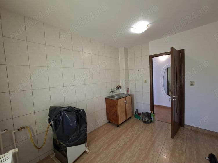 Str Bicaz - 2 cam semidecomandat-renovat-PVC-aer conditionat-balcon-46 mp - 6