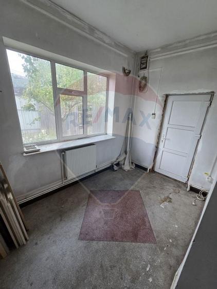 Ansamblu casa de locuit, hala productie ,spatiu de birouri si teren - 19