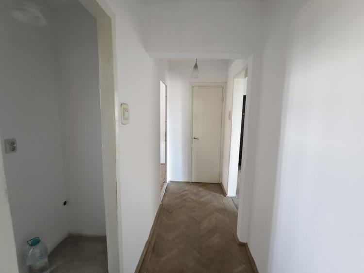 Apartament 3 camere decomandat - 2