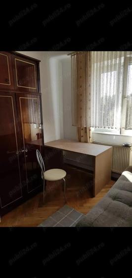 2 camere etaj 2 Semicentral, decomandat, - 2