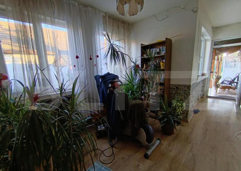 Casa cu 3 camere,baie, bucatarie,anexe.pivni?a teren 800 m - 3