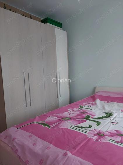 Vand apartament 2 camere semidecomandat in zona Scriitorilor Vand apartament 2 camere semidecomandat in zona Scriitorilor